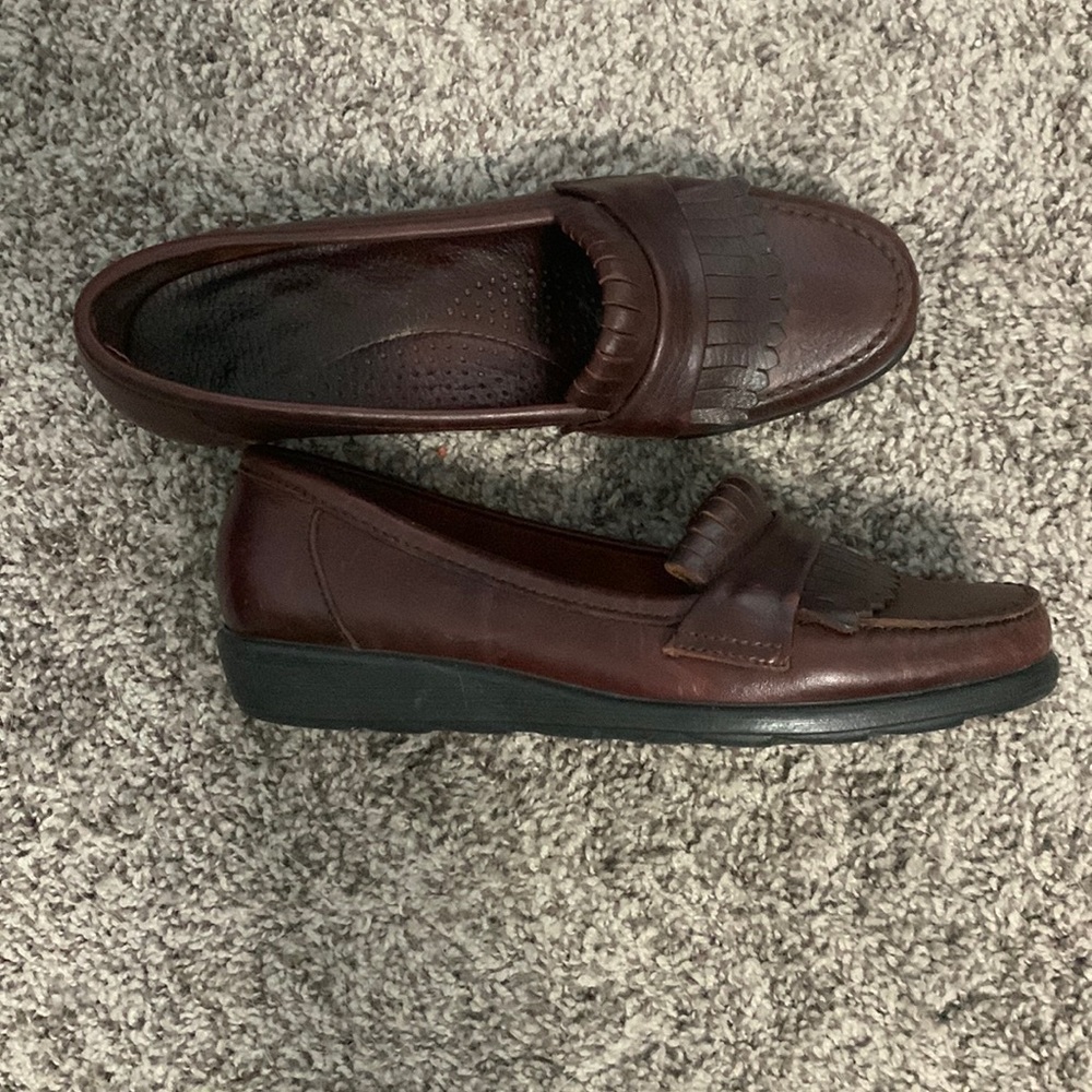 Dexter brown slip on shoes.  8 1/2 M